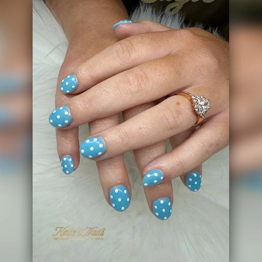 Nail colours
